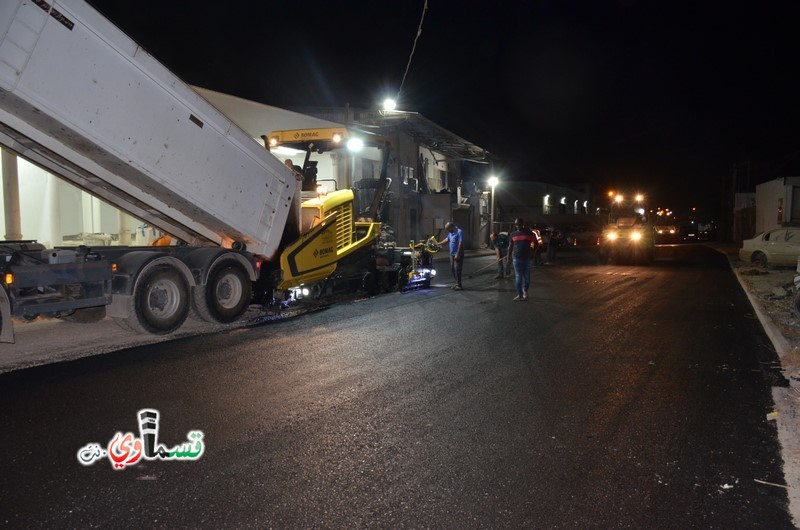 فيديو : الاتجاه المعاكس  لمهبط الطيران ينعم بالتعبيد والتزفيت والرئيس عادل بدير  استطعنا ان نجعل من التعبيد والتزفيت ثقافة سهلة المنال بعد ان كانت رجاء وعناء .